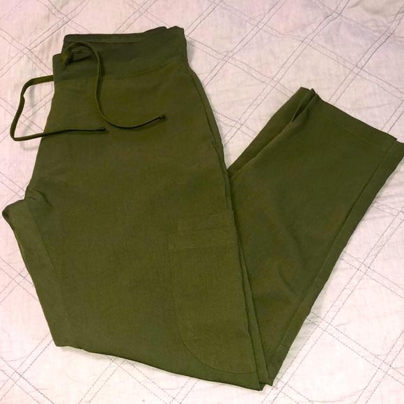 Mandala Pants - Like New Olive Green Mandala 6 Pocket Slim Scrub Pants - Small Petite